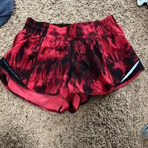 lululemon hotty hot 2.5 inch